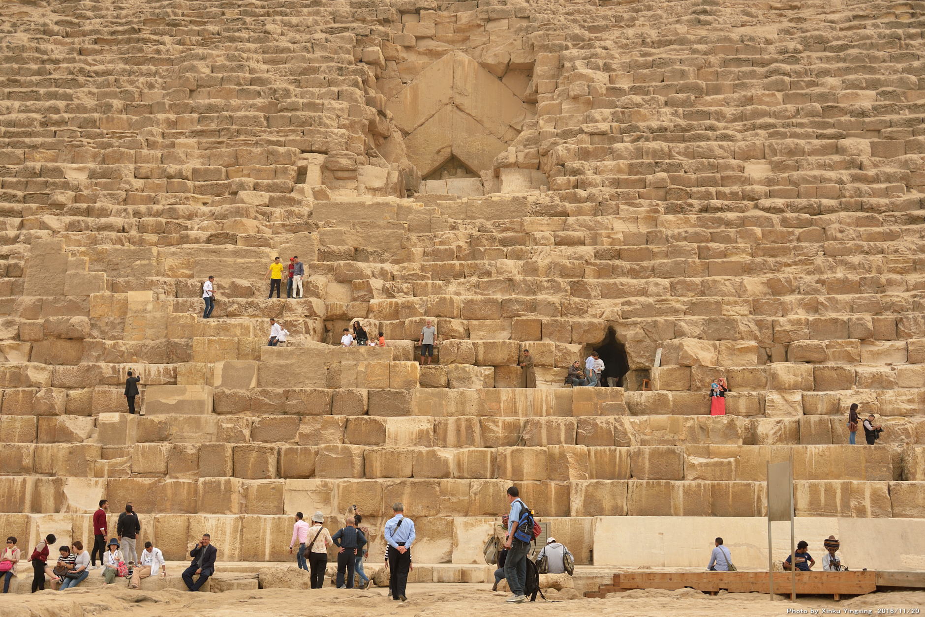 E Aruki いい歩き クフ王のピラミッド カフラー王のピラミッド ギザの３大ピラミッド メンフィスとその墓地遺跡 エジプト世界遺産